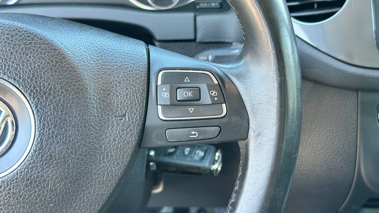 VOLKSWAGEN TIGUAN S 2013