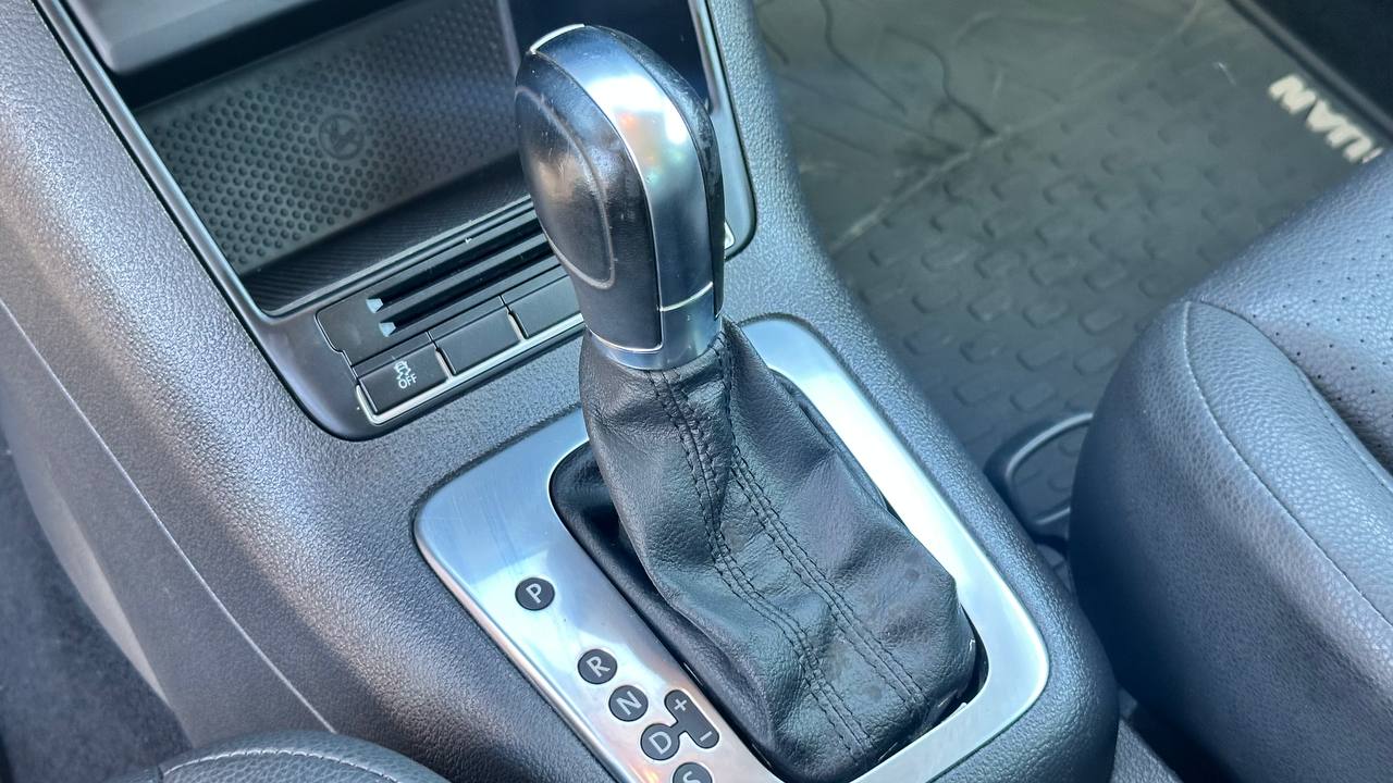 VOLKSWAGEN TIGUAN S 2013