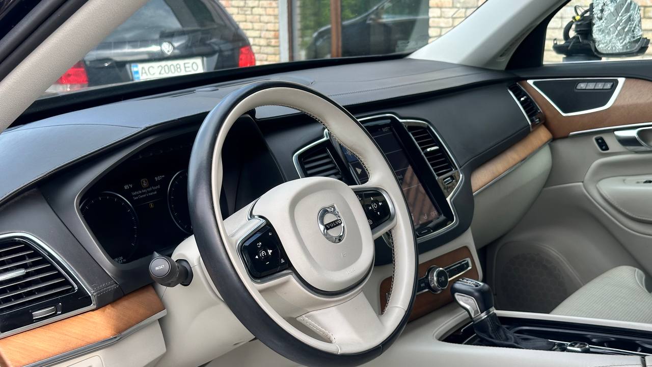 VOLVO XC90 T6 2016