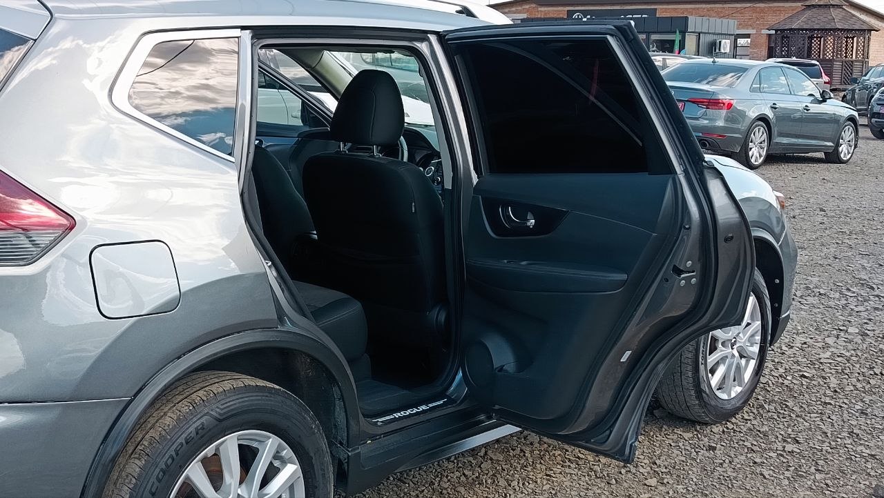 NISSAN ROGUE SV 2019