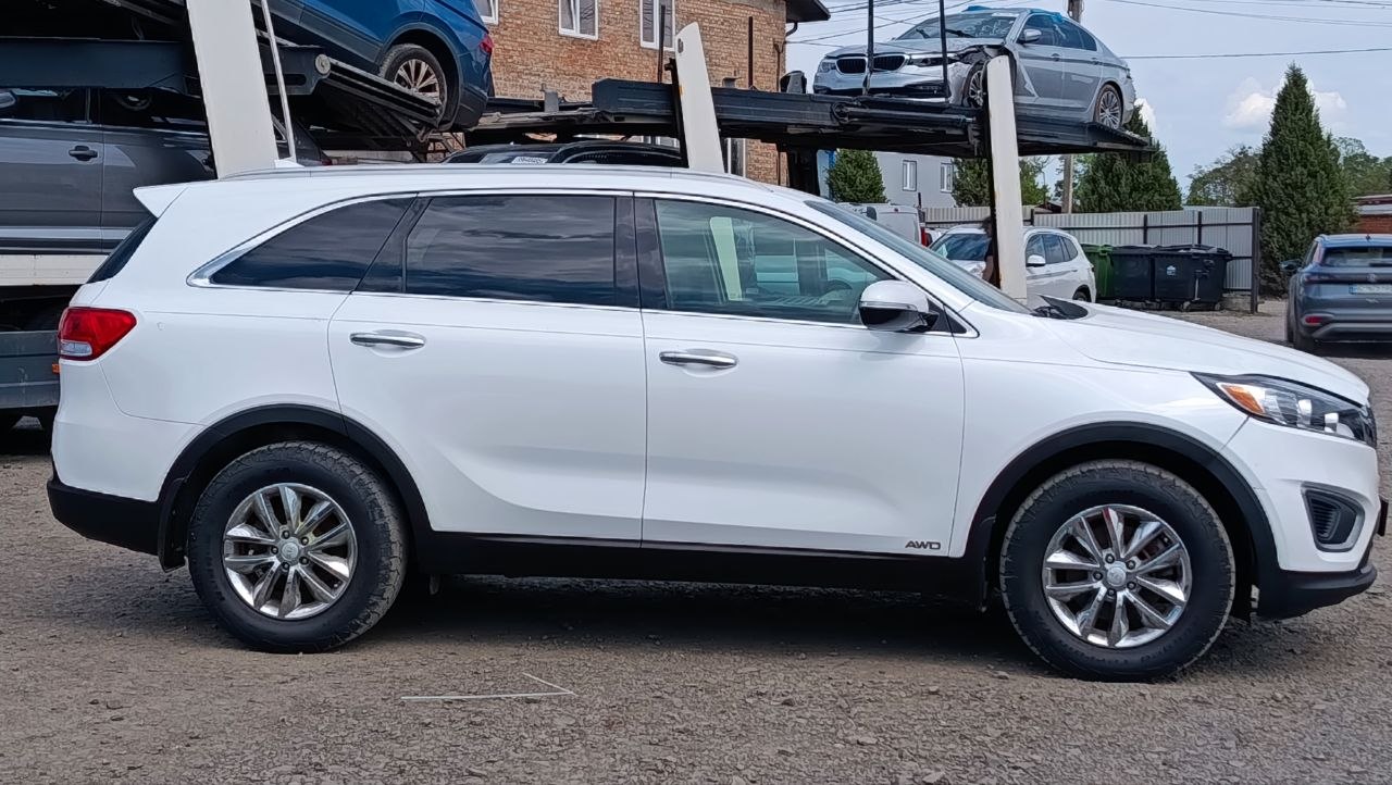 KIA SORENTO LX 2016