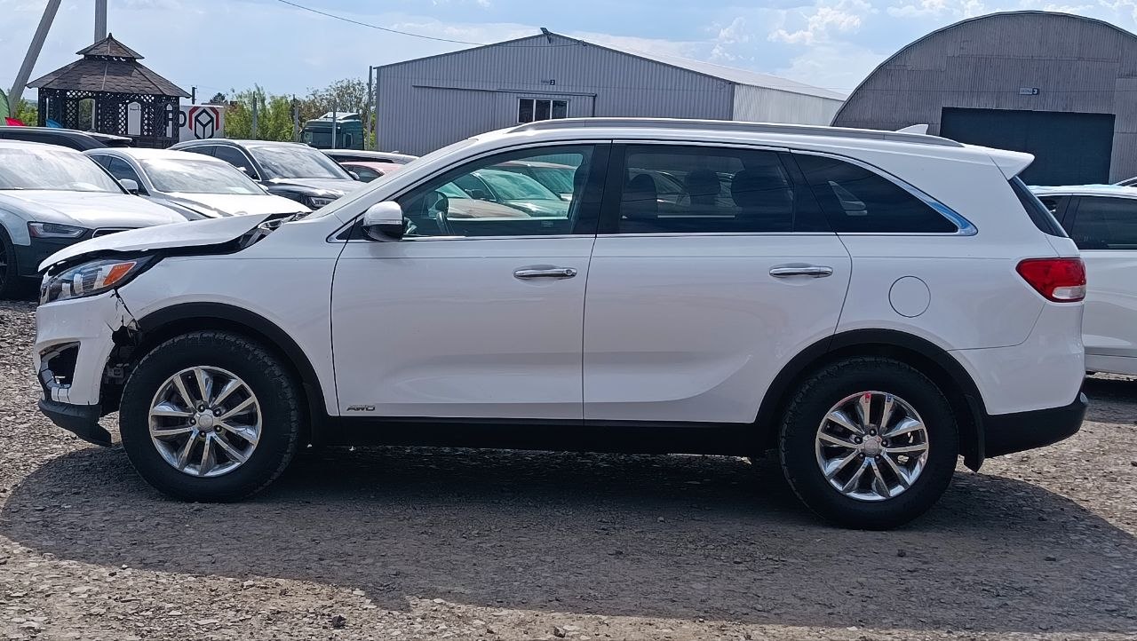 KIA SORENTO LX 2016