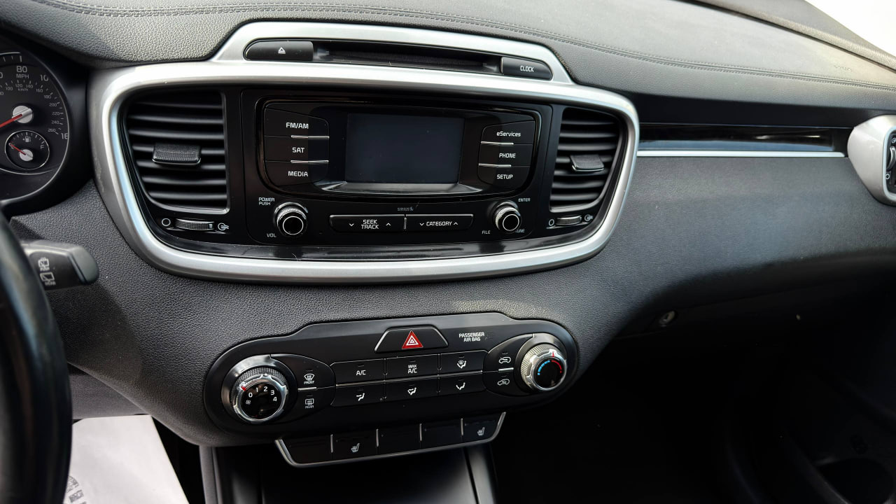KIA SORENTO LX 2016
