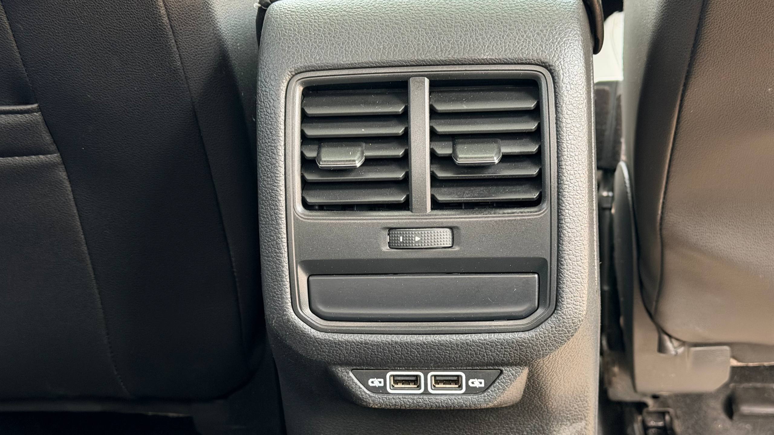 VOLKSWAGEN PASSAT SE 2021