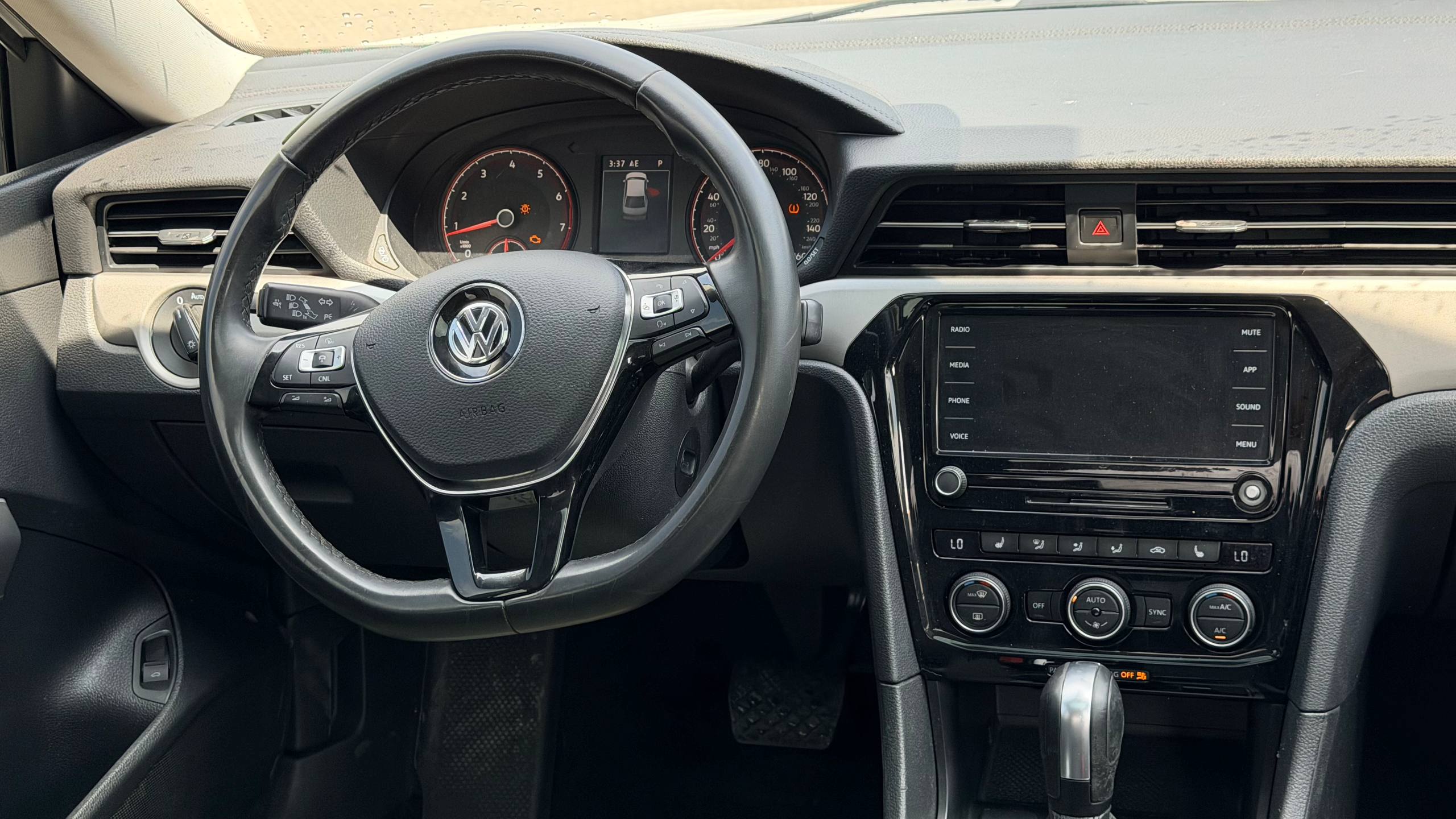 VOLKSWAGEN PASSAT SE 2021