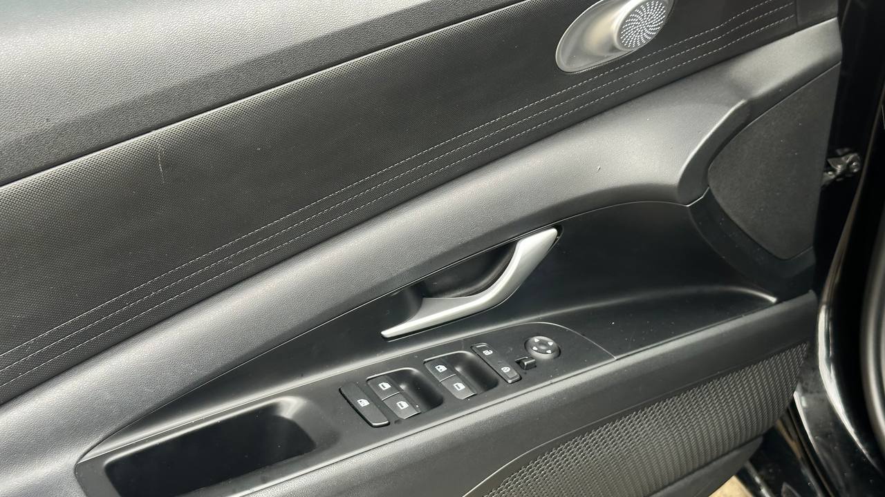 HYUNDAI ELANTRA SE 2020