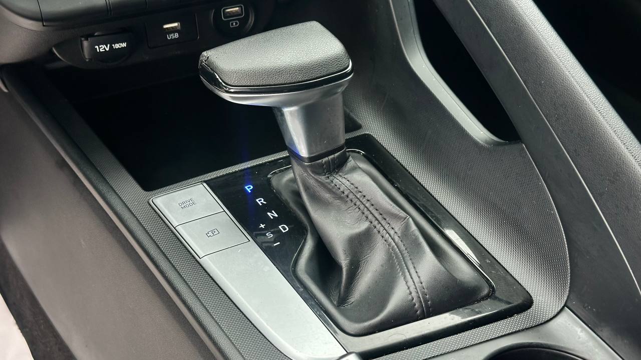 HYUNDAI ELANTRA SE 2020
