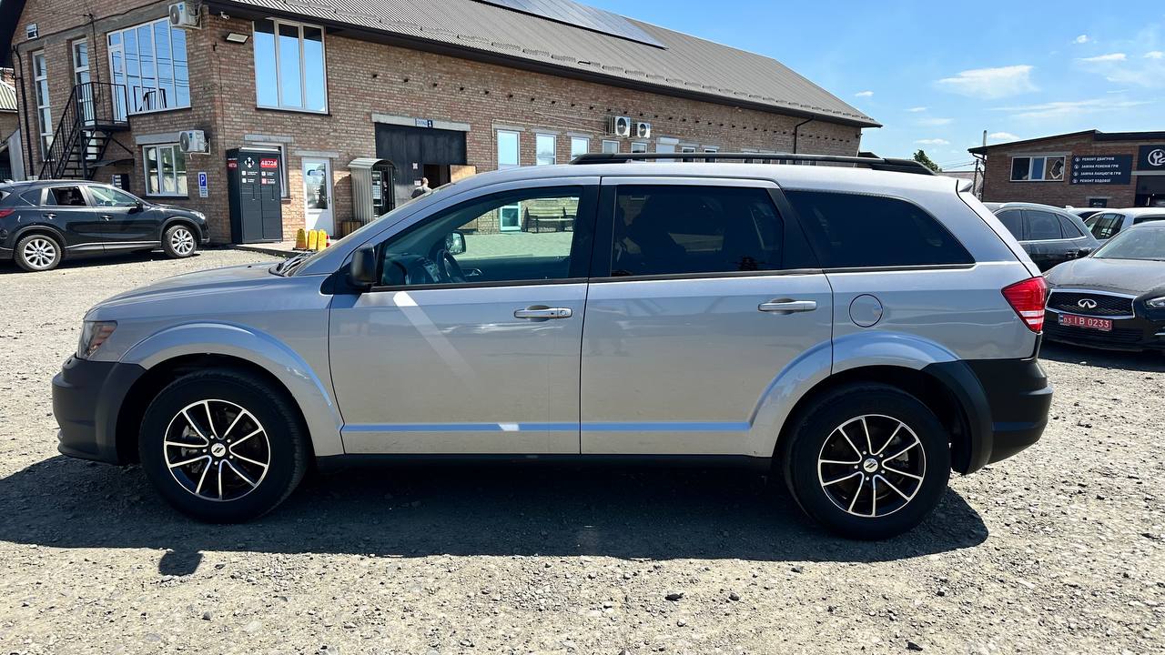 DODGE JOURNEY SE 2018