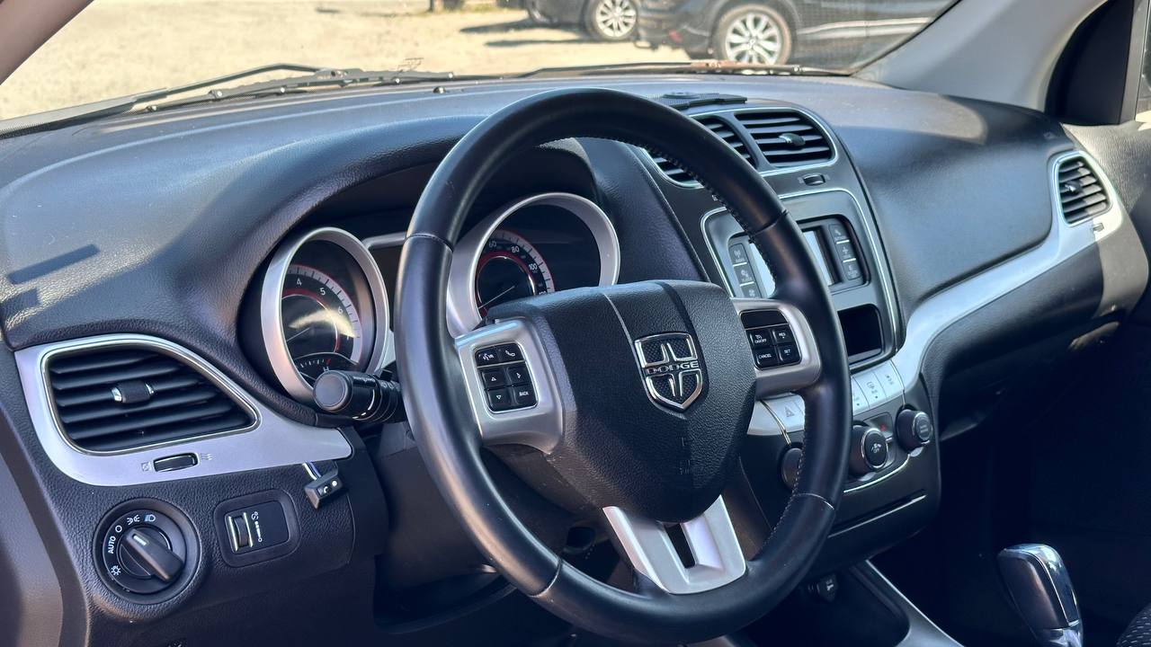 DODGE JOURNEY SE 2018