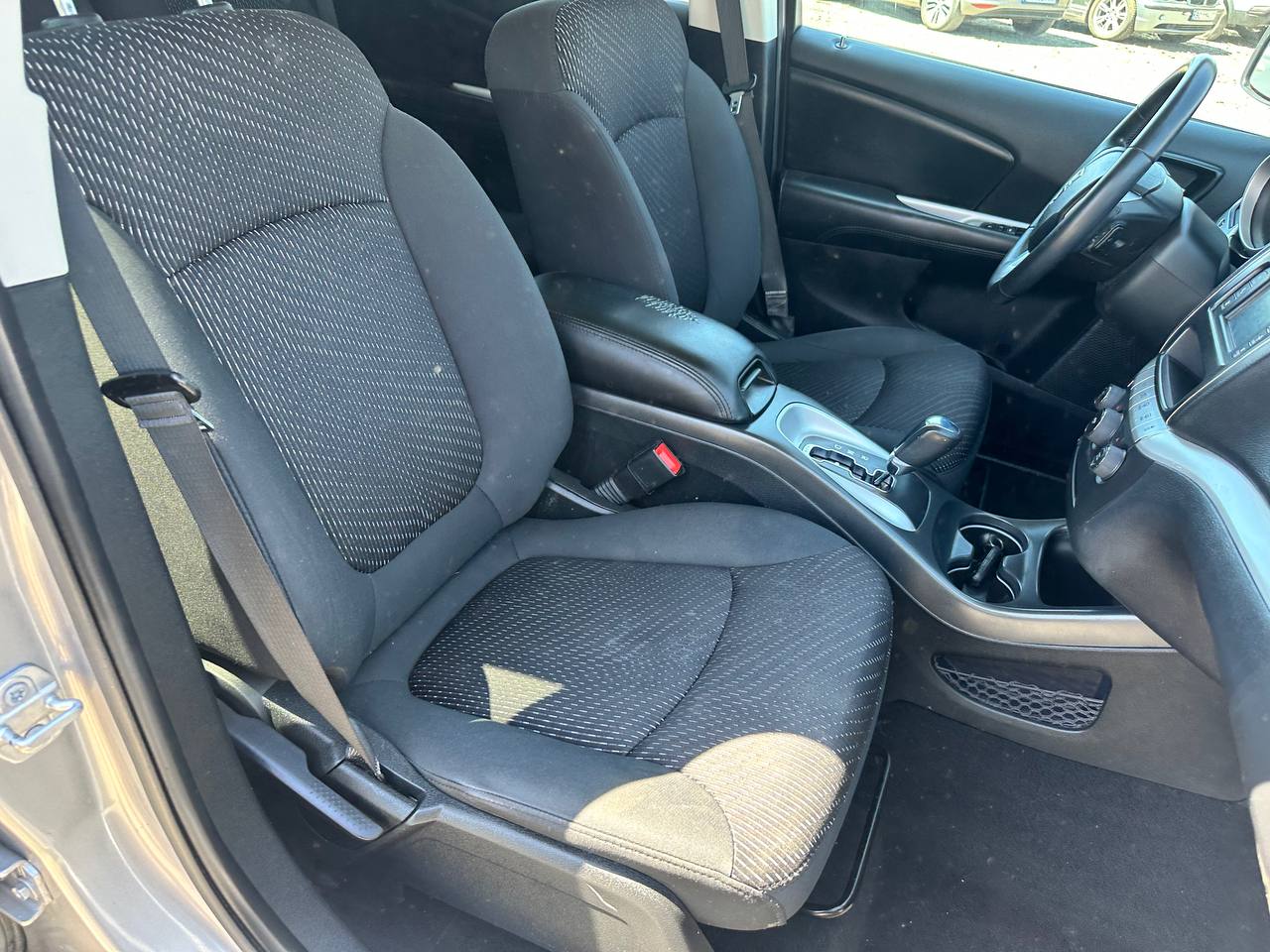 DODGE JOURNEY SE 2018