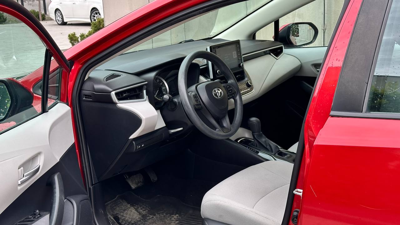TOYOTA COROLLA LE 2019