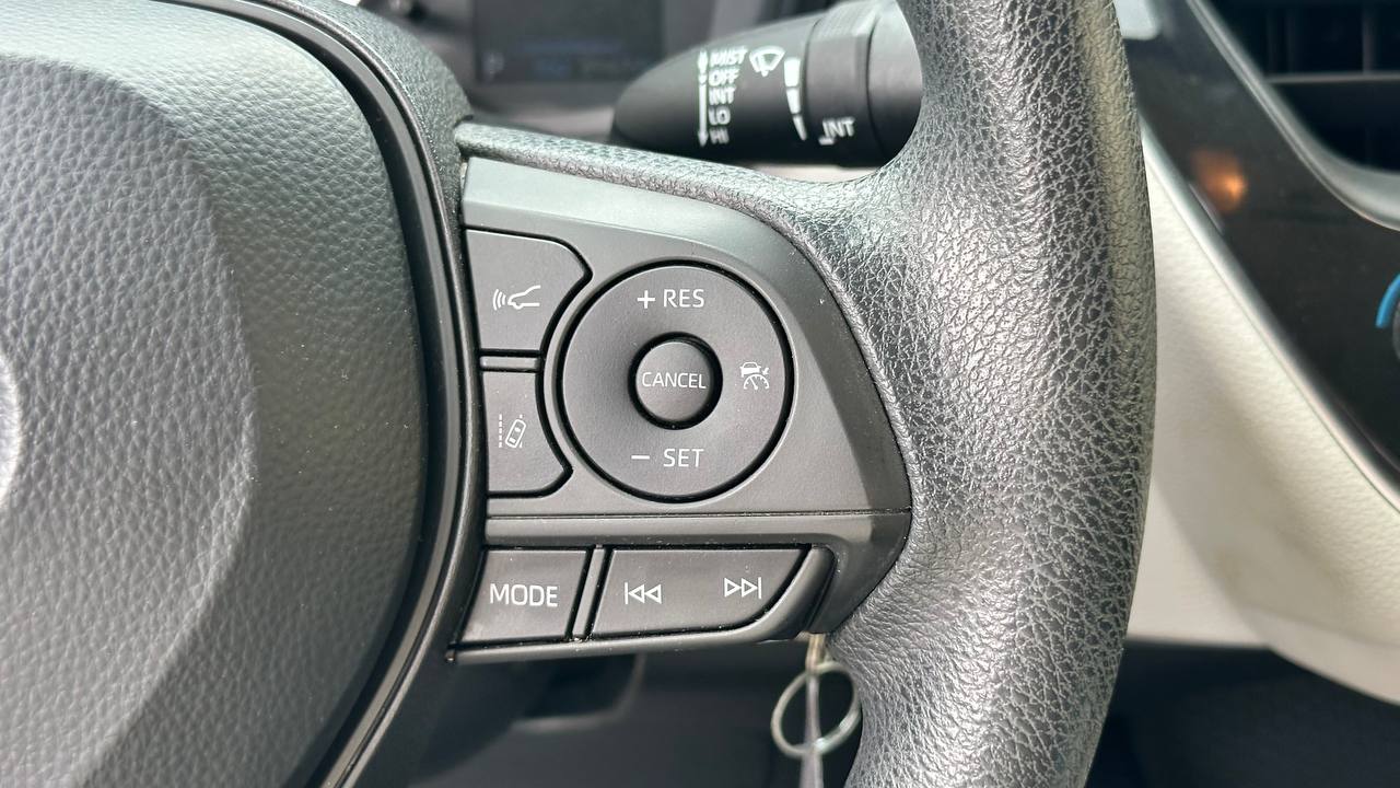 TOYOTA COROLLA LE 2019