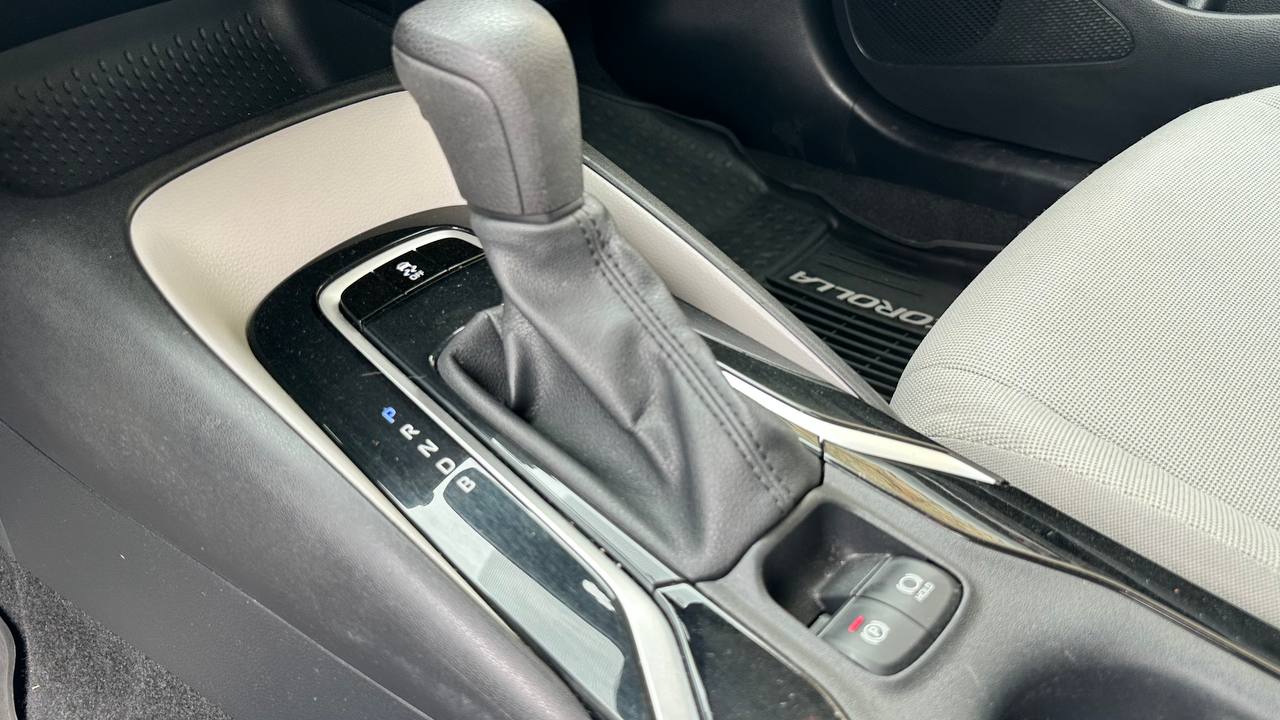 TOYOTA COROLLA LE 2019
