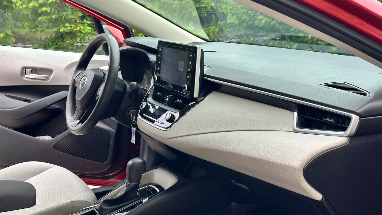TOYOTA COROLLA LE 2019