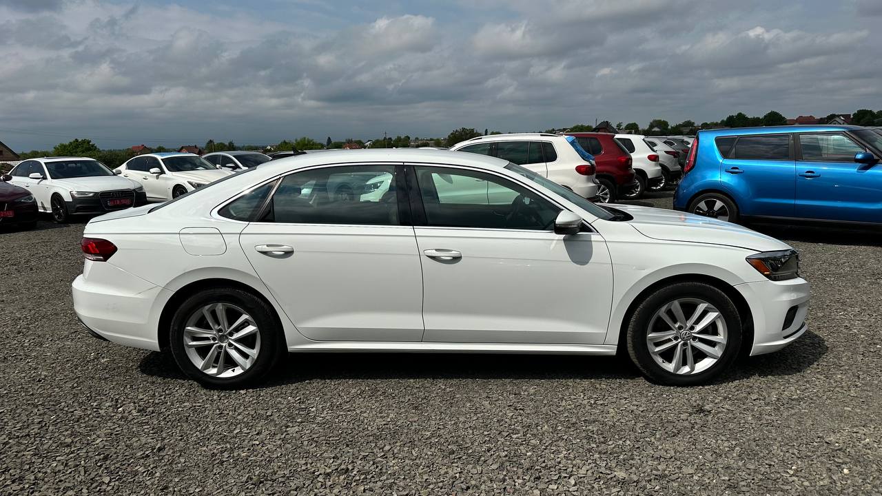VOLKSWAGEN PASSAT SE 2020