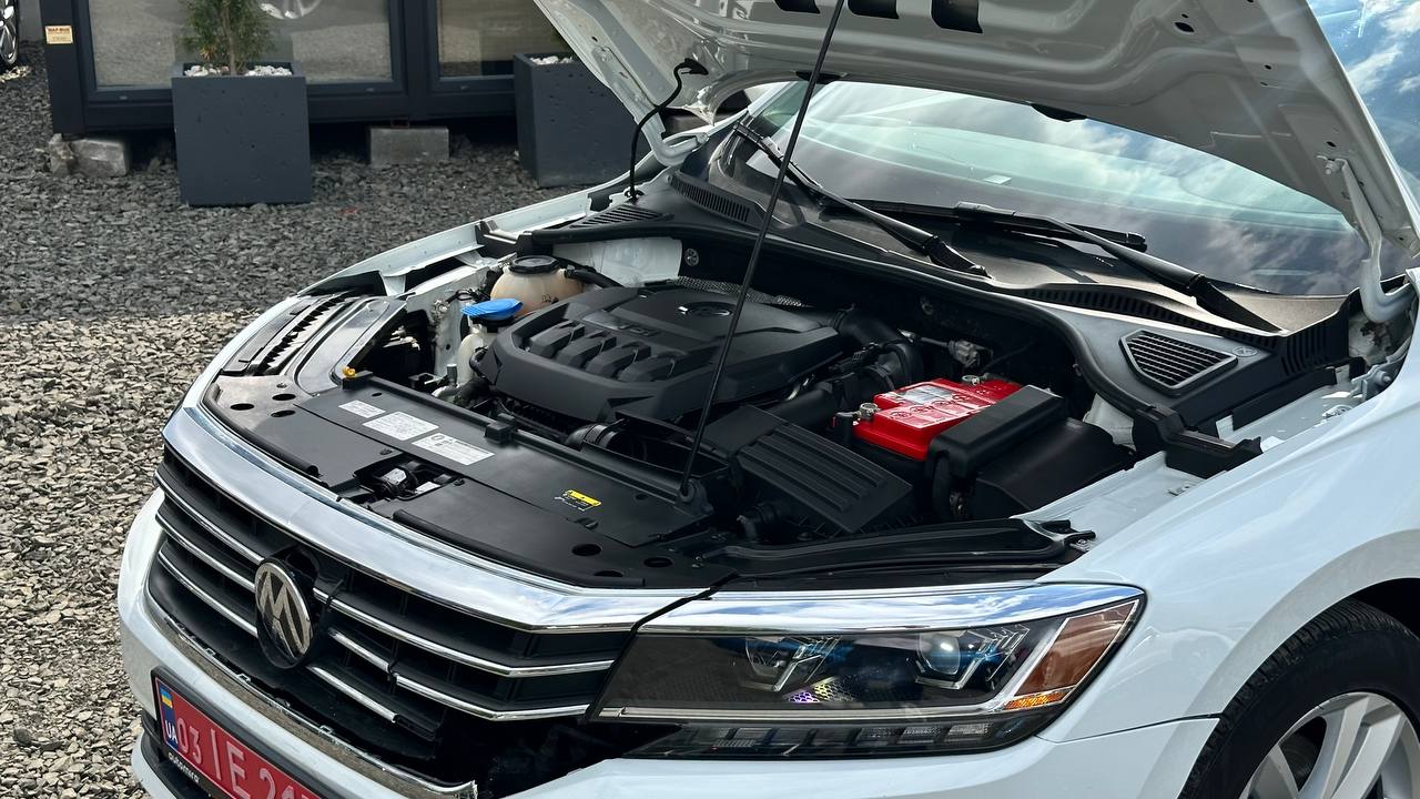 VOLKSWAGEN PASSAT SE 2020