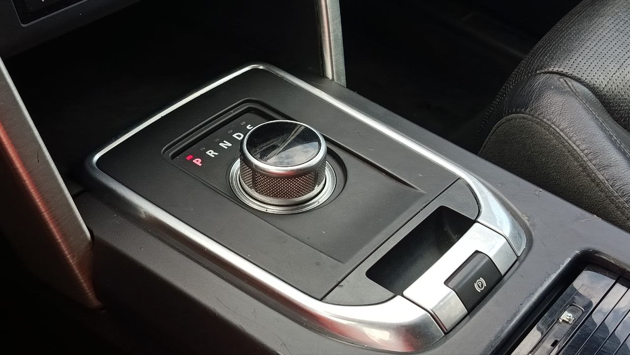 LAND ROVER DISCOVERY SPORT HSE 2015