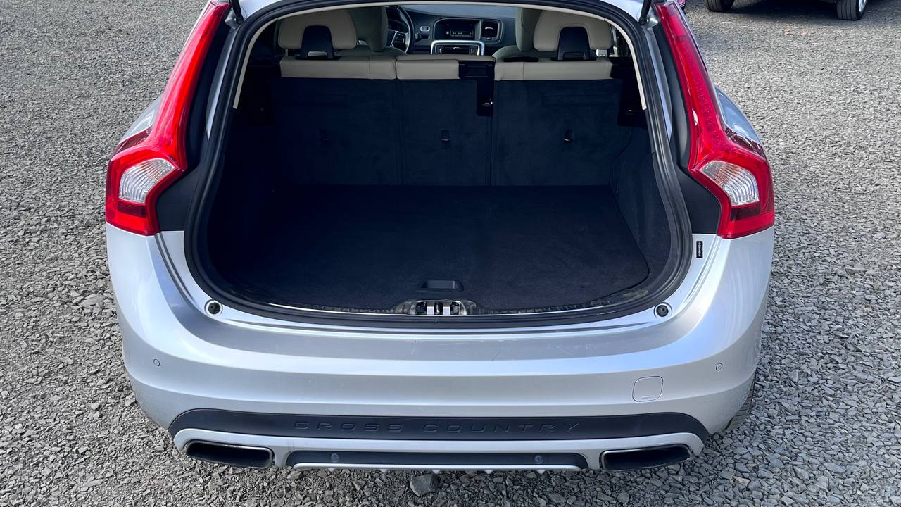 VOLVO V60 CROSS COUNTRY PREMIER 2016