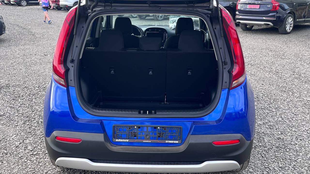 KIA SOUL LX  2021