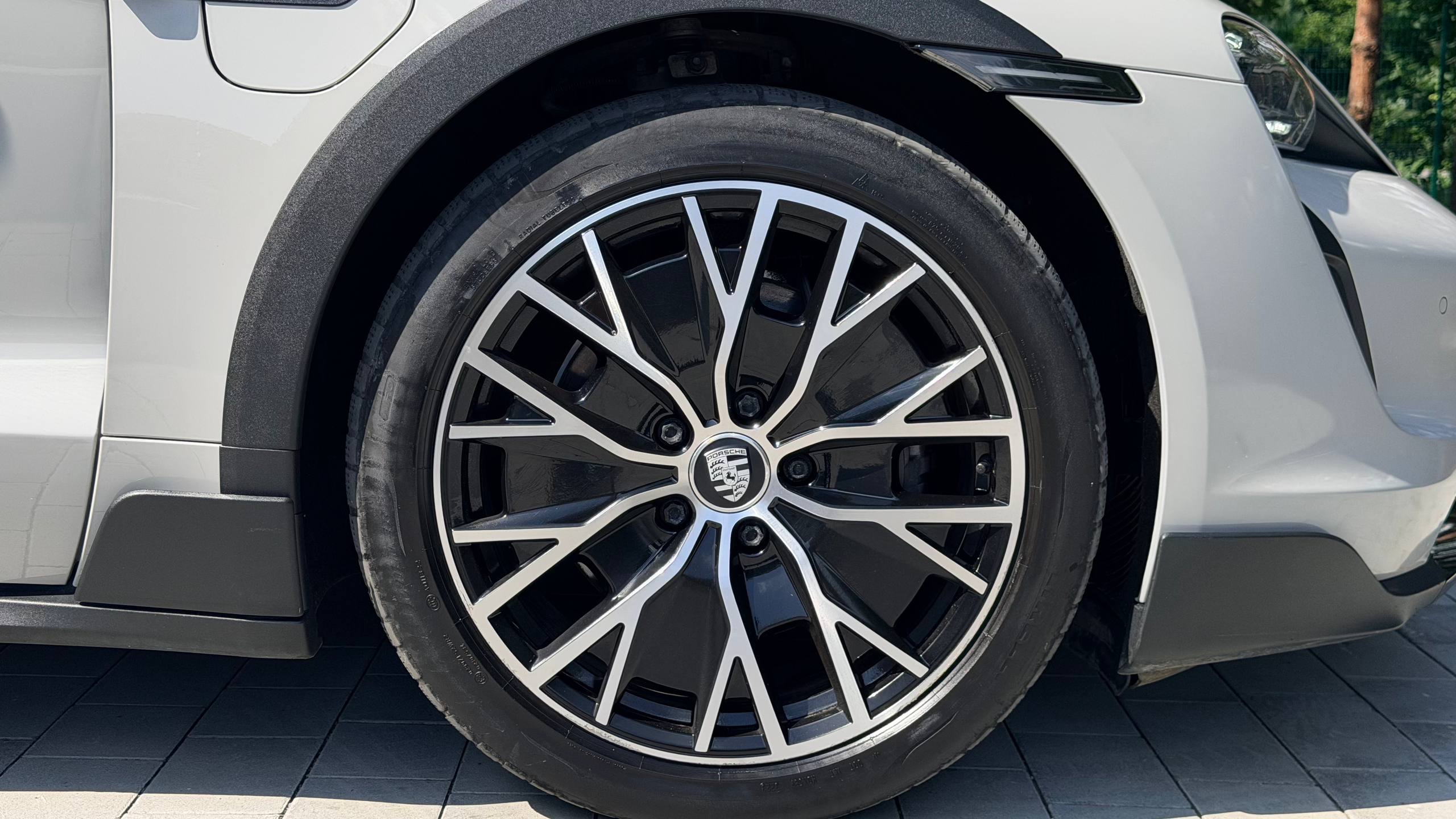 PORSCHE TAYCAN CROSS TURISMО