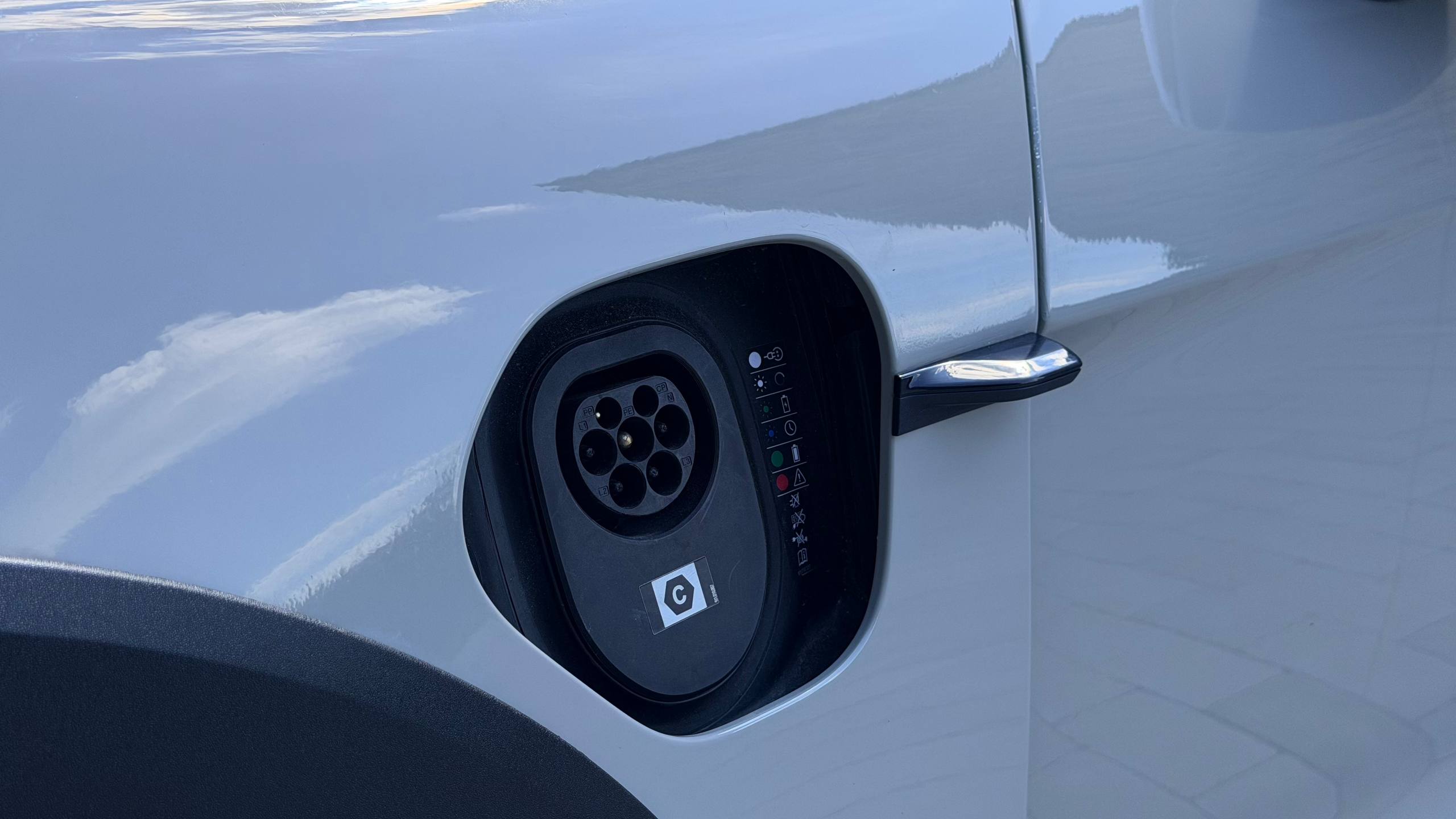 PORSCHE TAYCAN CROSS TURISMО