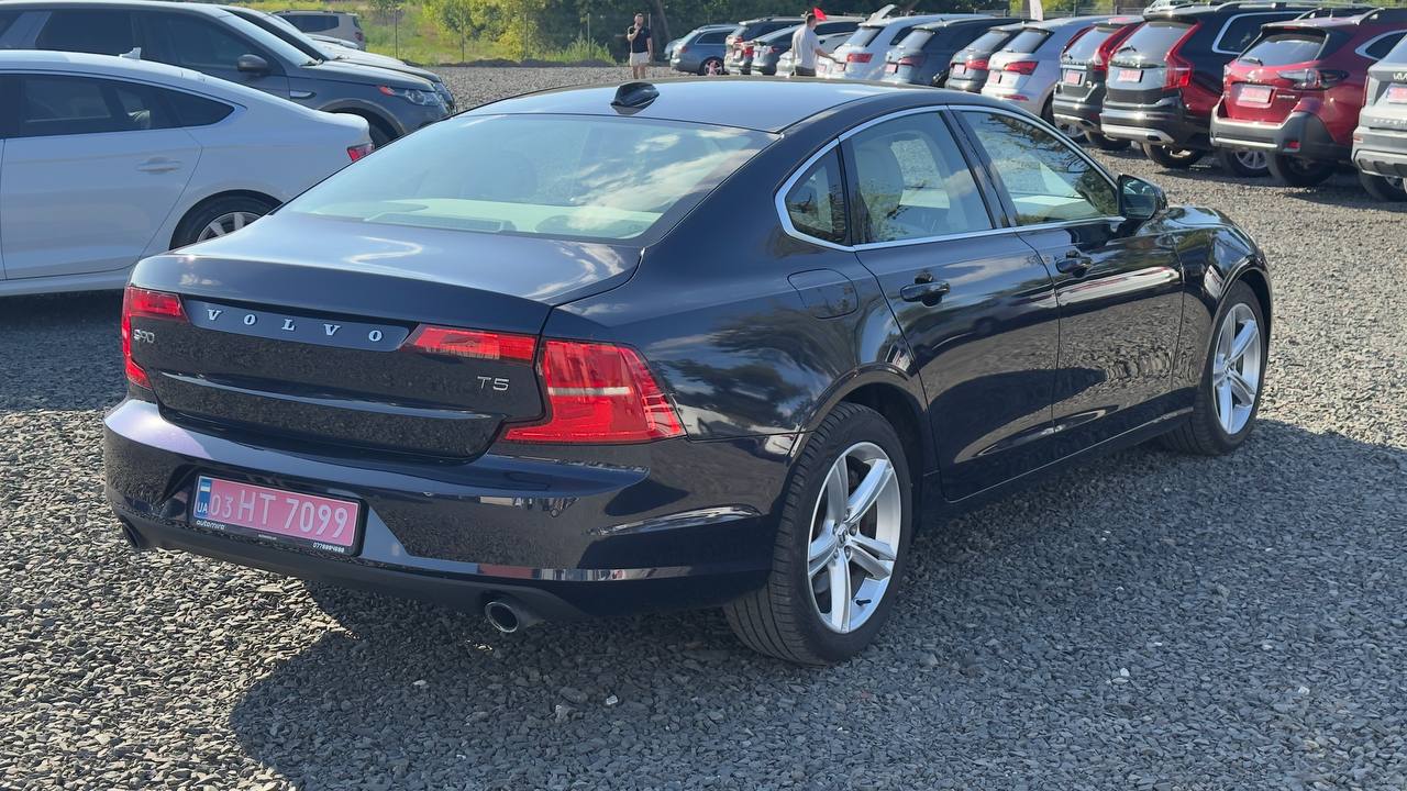 VOLVO S90 T5 MOMENTUM 2016