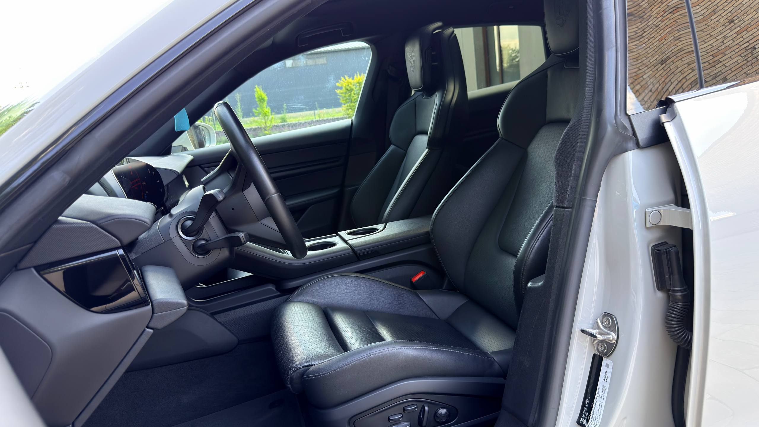 PORSCHE TAYCAN CROSS TURISMО
