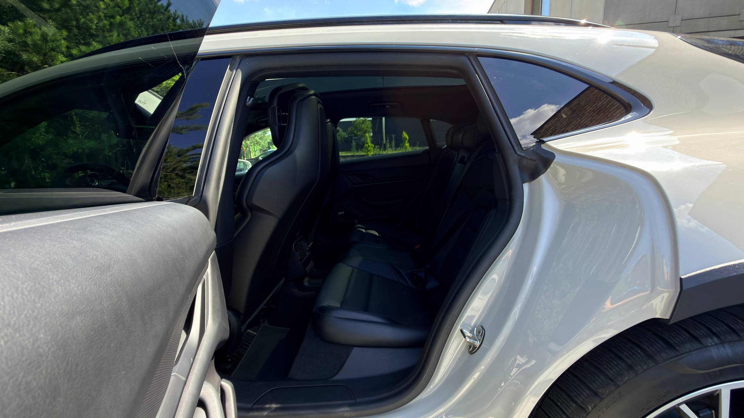 PORSCHE TAYCAN CROSS TURISMО