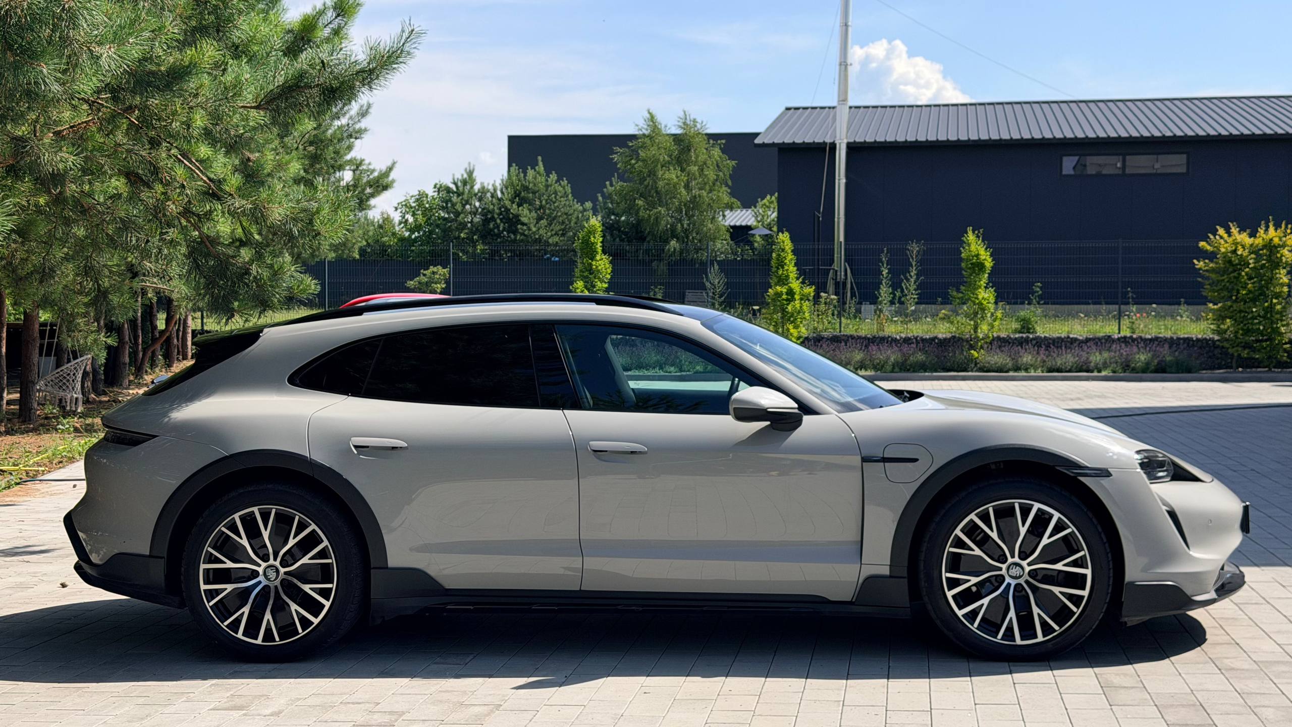 PORSCHE TAYCAN CROSS TURISMО
