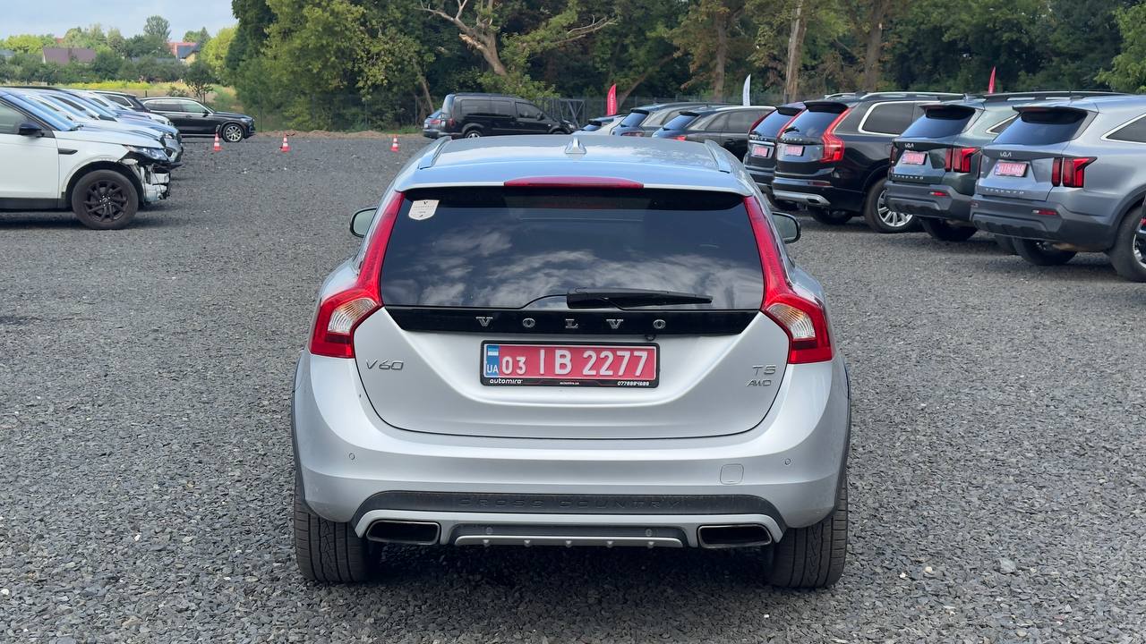 VOLVO V60 CROSS COUNTRY PREMIER 2016