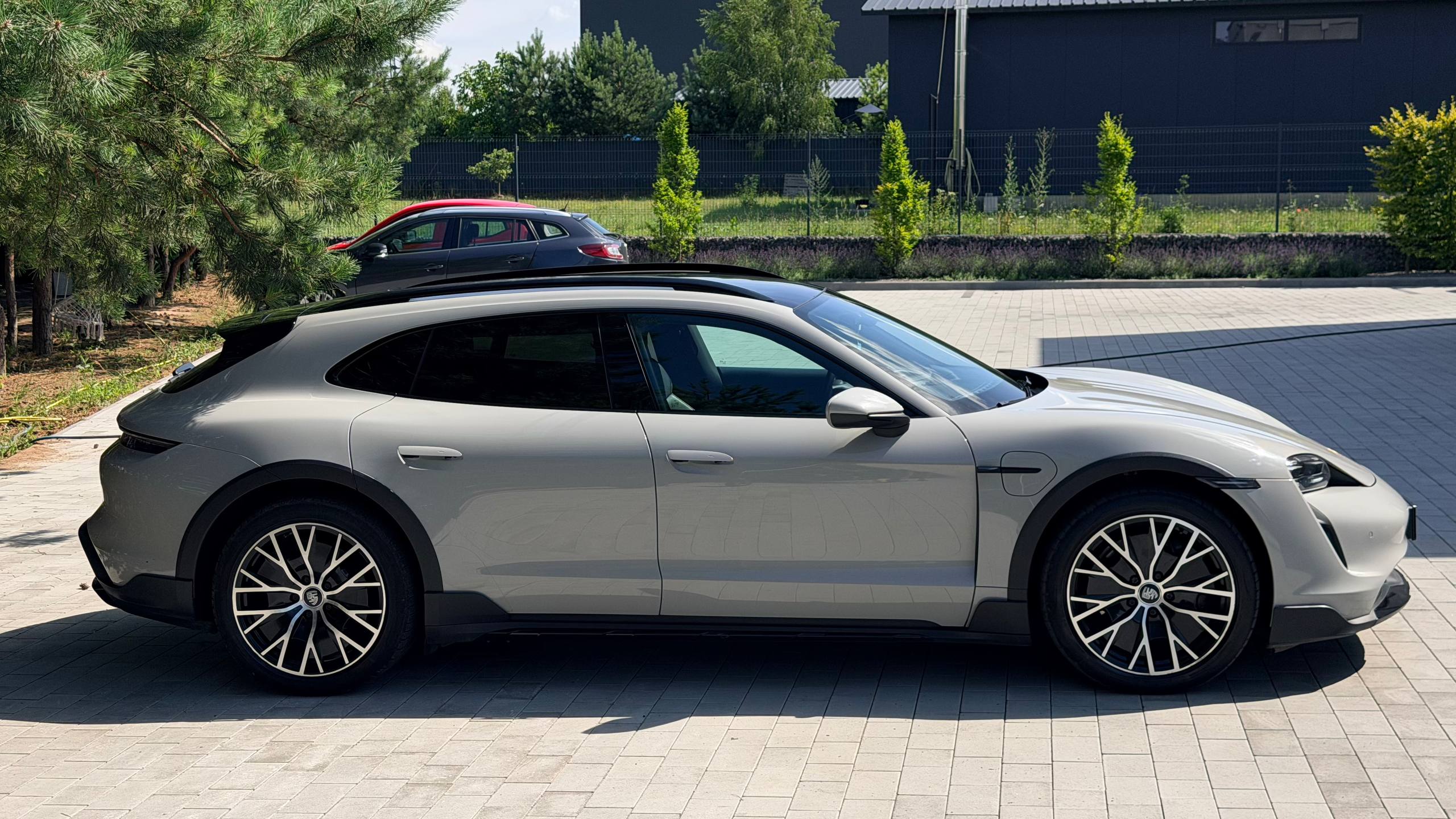 PORSCHE TAYCAN CROSS TURISMО