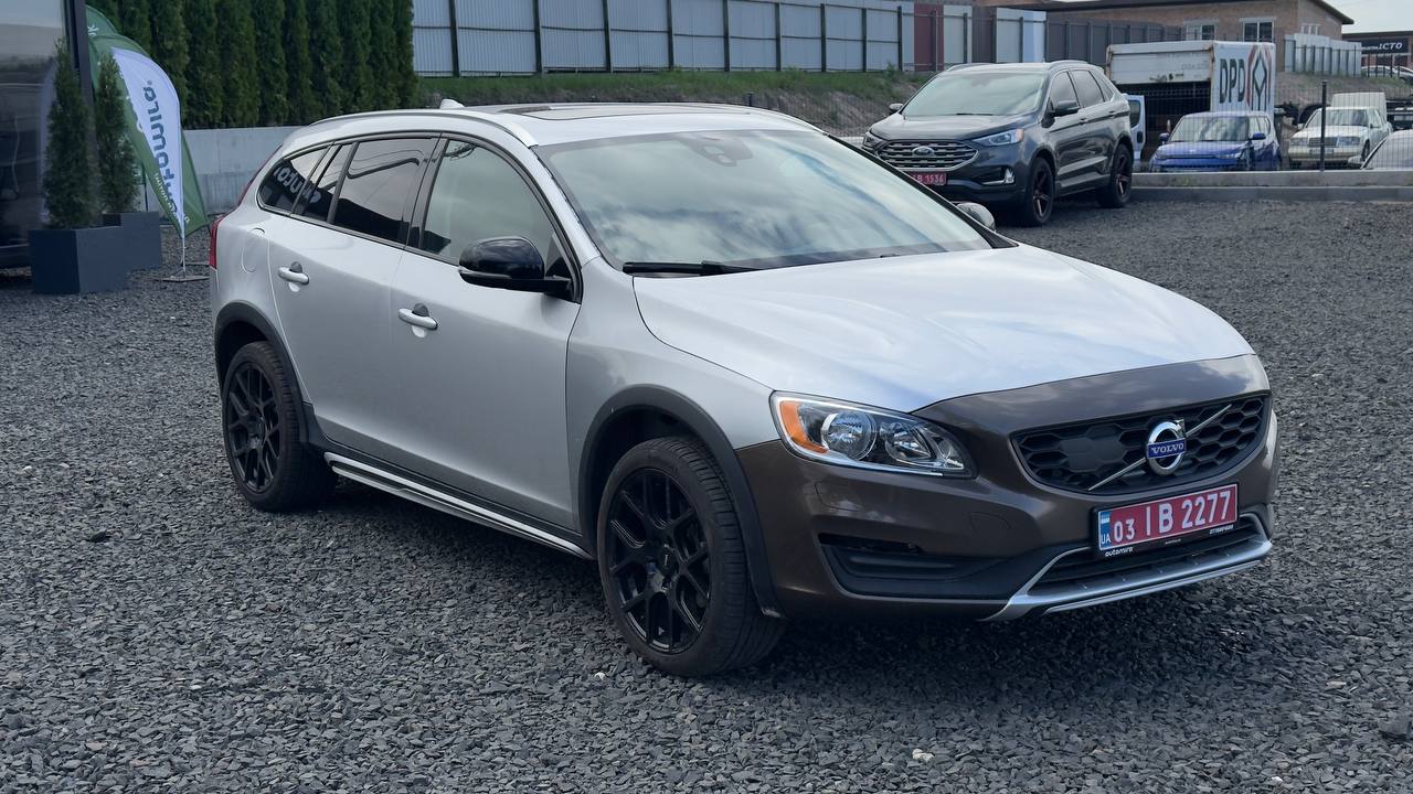 VOLVO V60 CROSS COUNTRY PREMIER 2016