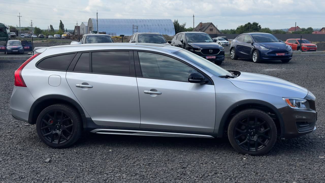 VOLVO V60 CROSS COUNTRY PREMIER 2016