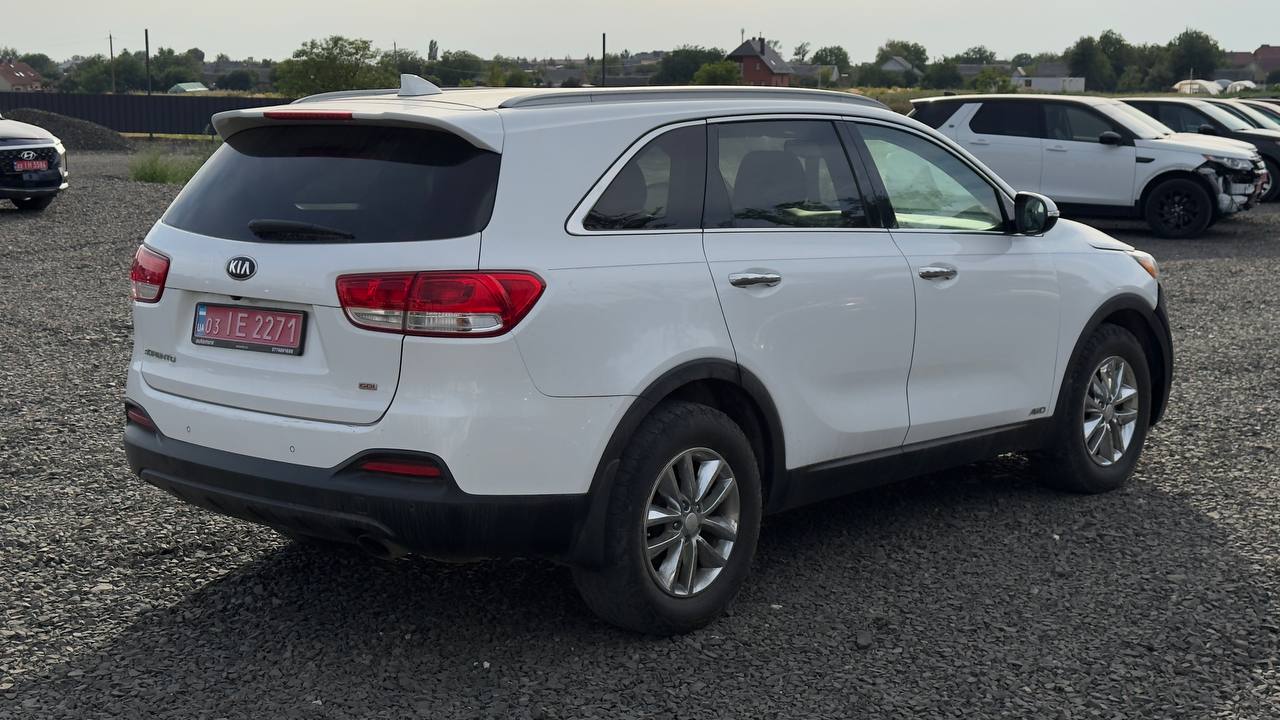 KIA SORENTO LX 2016