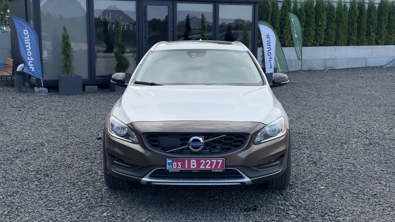 VOLVO V60 CROSS COUNTRY PREMIER 2016