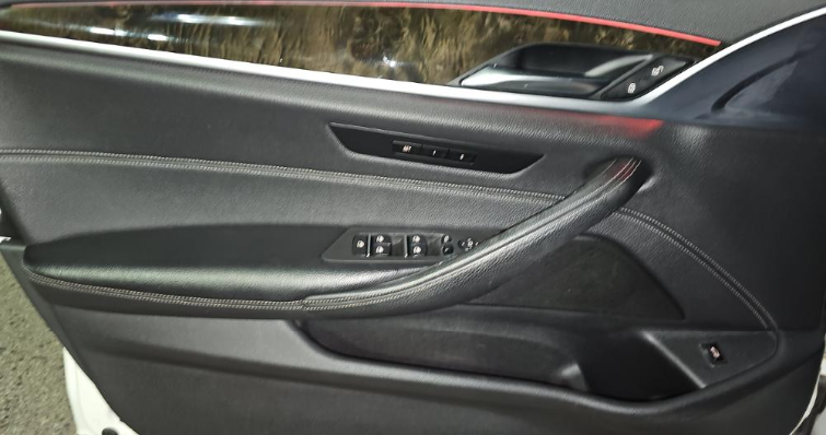 BMW 5 SERIES SEDAN 540I  2017