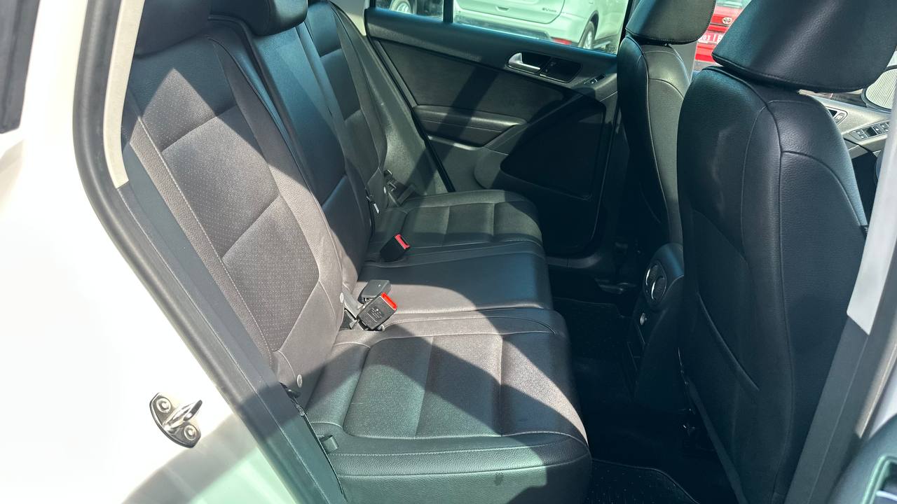 VOLKSWAGEN TIGUAN S 2012