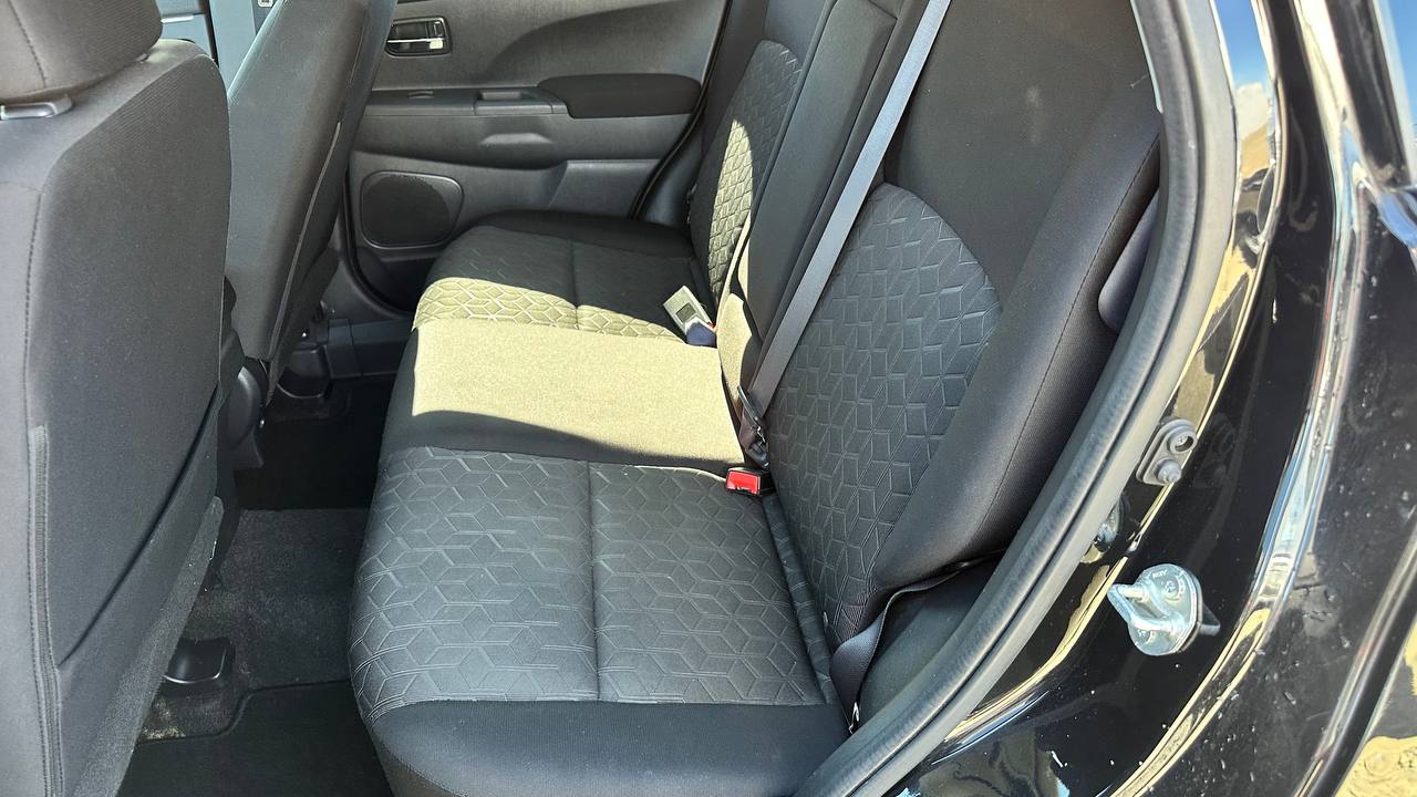 MITSUBISHI OUTLANDER SPORT ES 2019