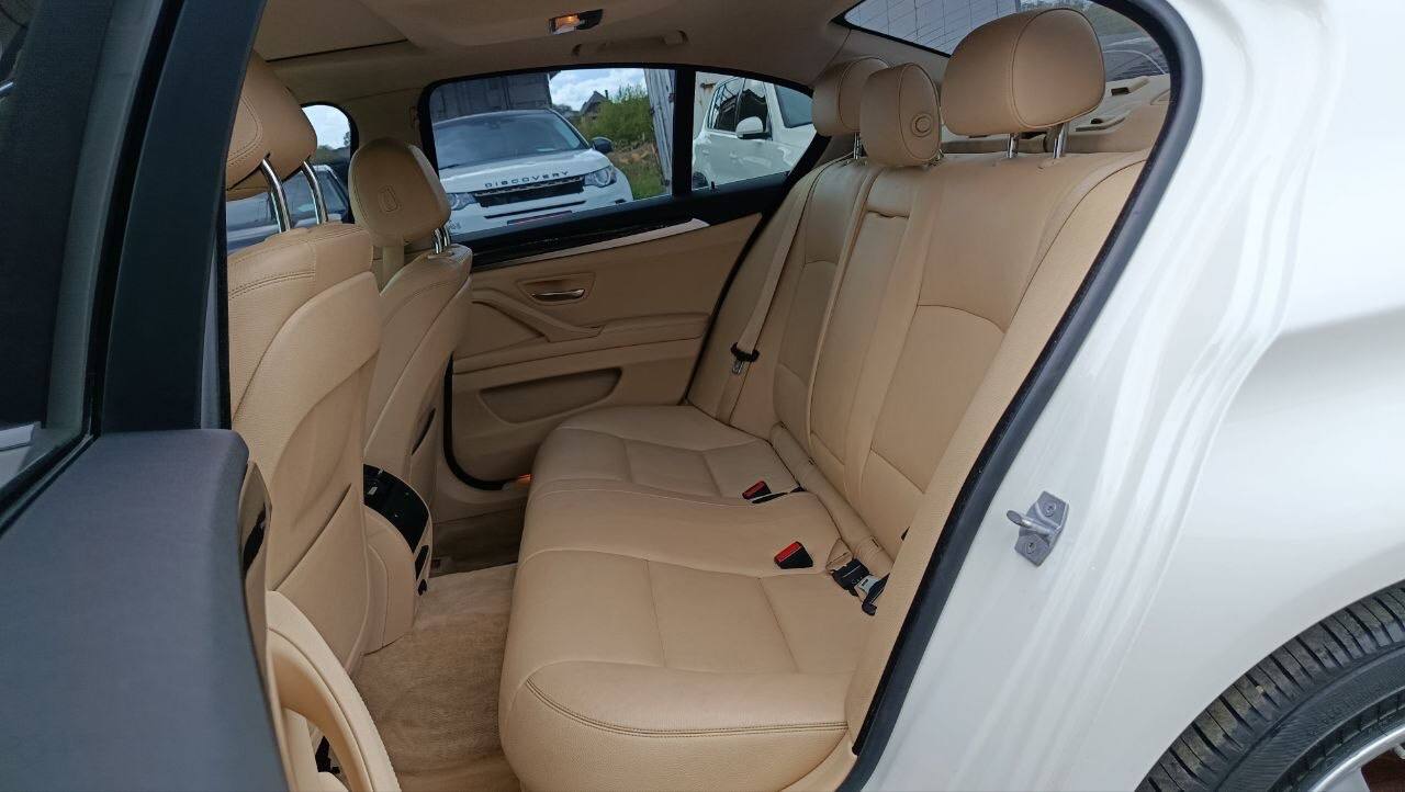 BMW 528 XI 2013