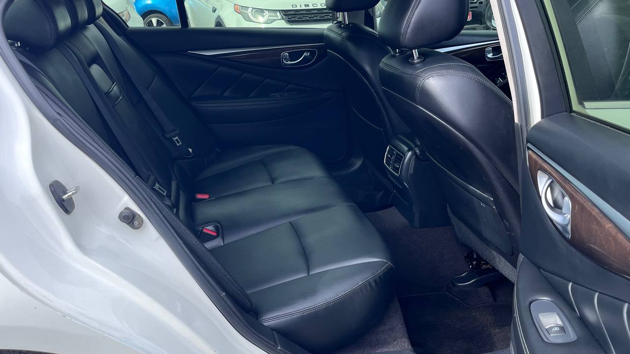 INFINITI Q50 LUXE 2017