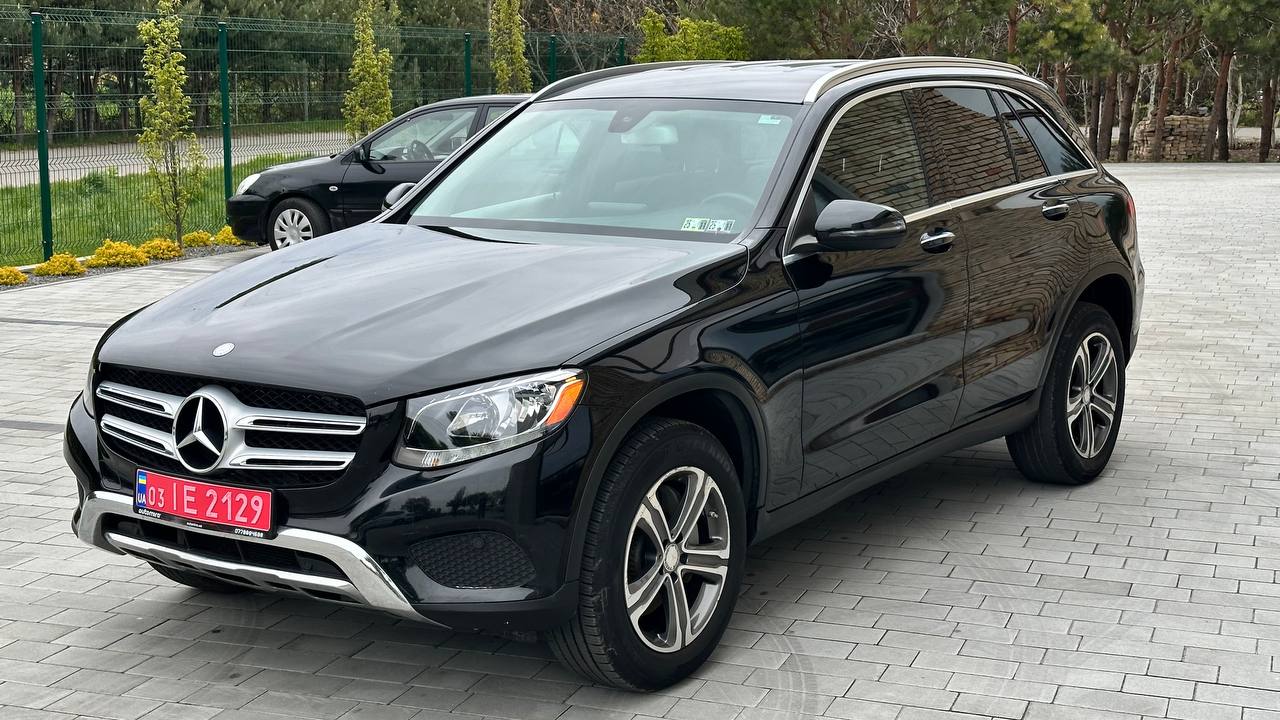 MERCEDES-BENZ GLC 300 2016