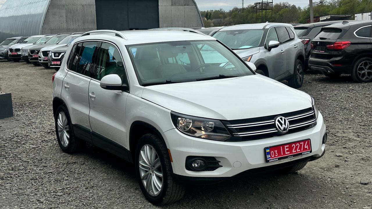 VOLKSWAGEN TIGUAN S 2011