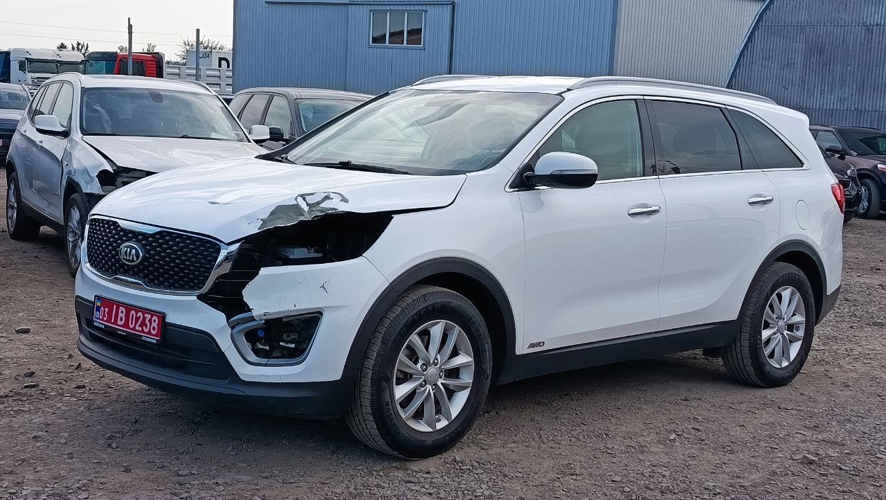 KIA SORENTO LX 2015