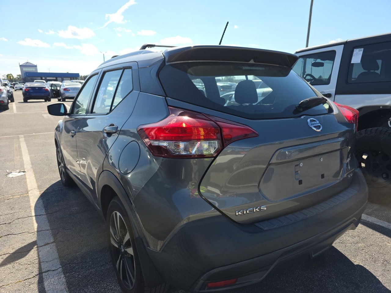 NISSAN KICKS SV 2019
