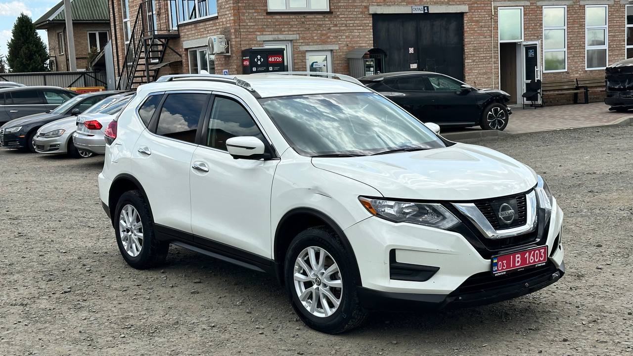 NISSAN ROGUE SV 2017