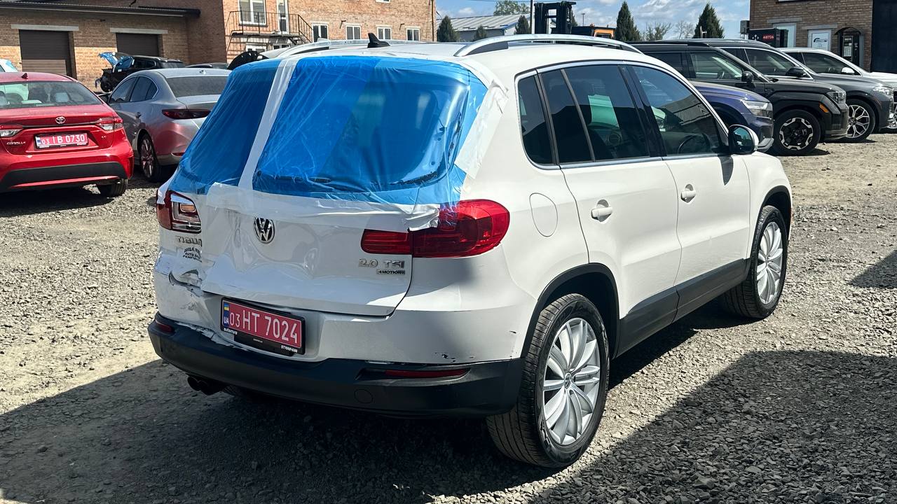 VOLKSWAGEN TIGUAN S 2012