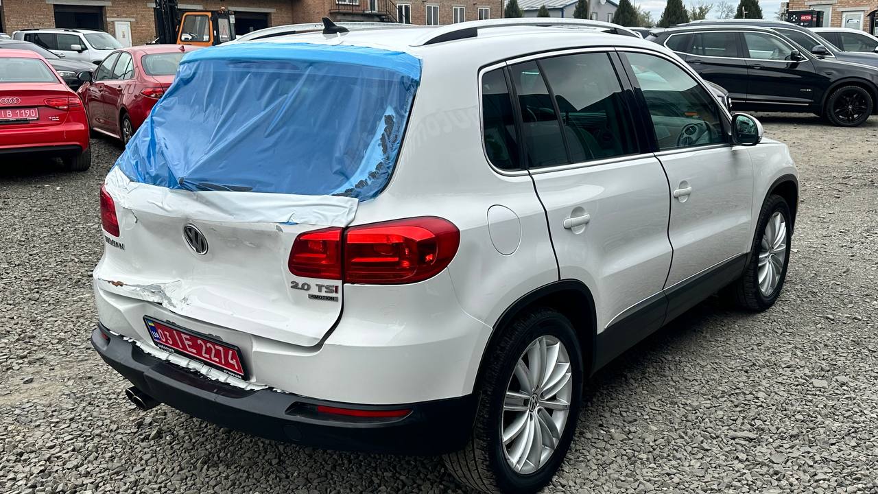 VOLKSWAGEN TIGUAN S 2011