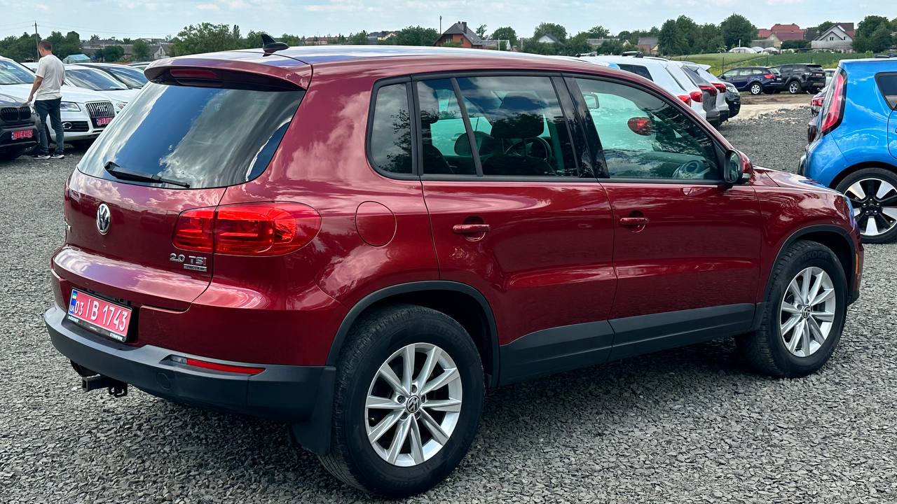 VOLKSWAGEN TIGUAN S 2013