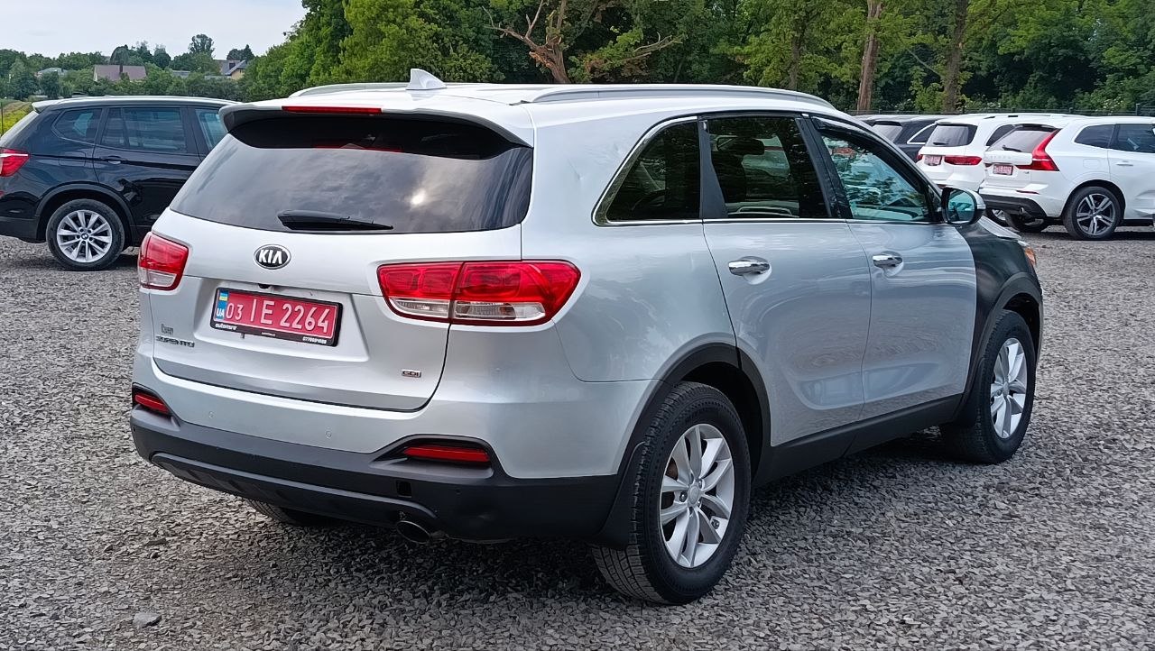 KIA SORENTO LX 2016