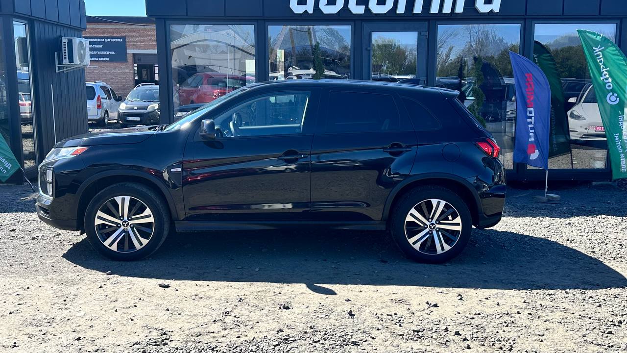 MITSUBISHI OUTLANDER SPORT ES 2019